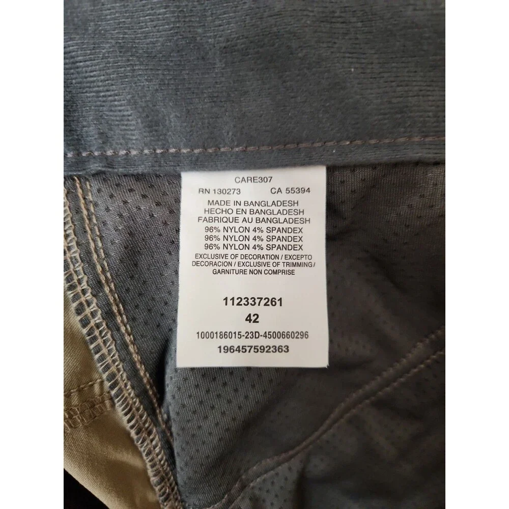 Wrangler ATG All Terrain Gear Shorts Mens 42 Tan Performance Utility Cargo NEW
